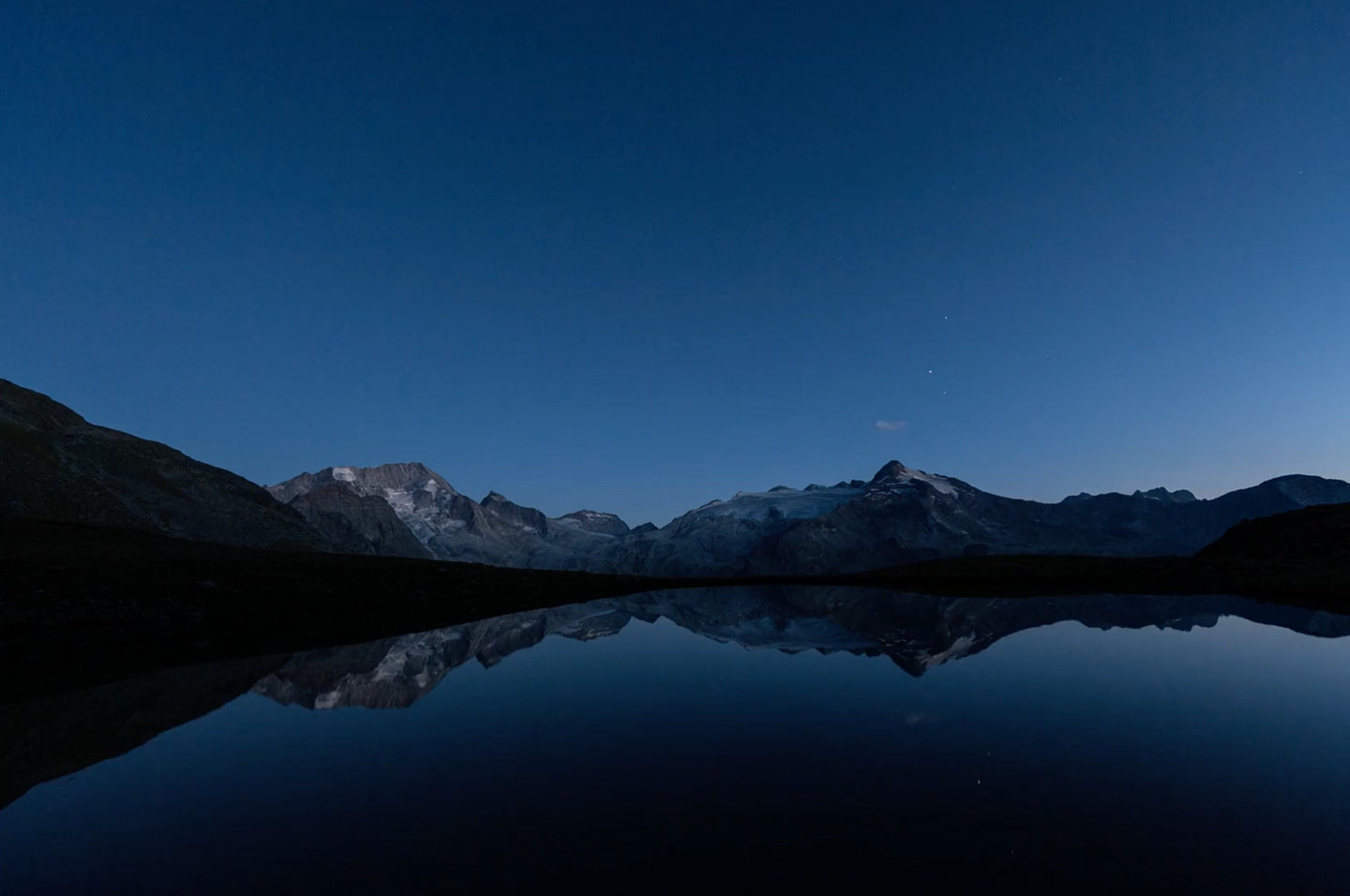 A beautiful lake at night